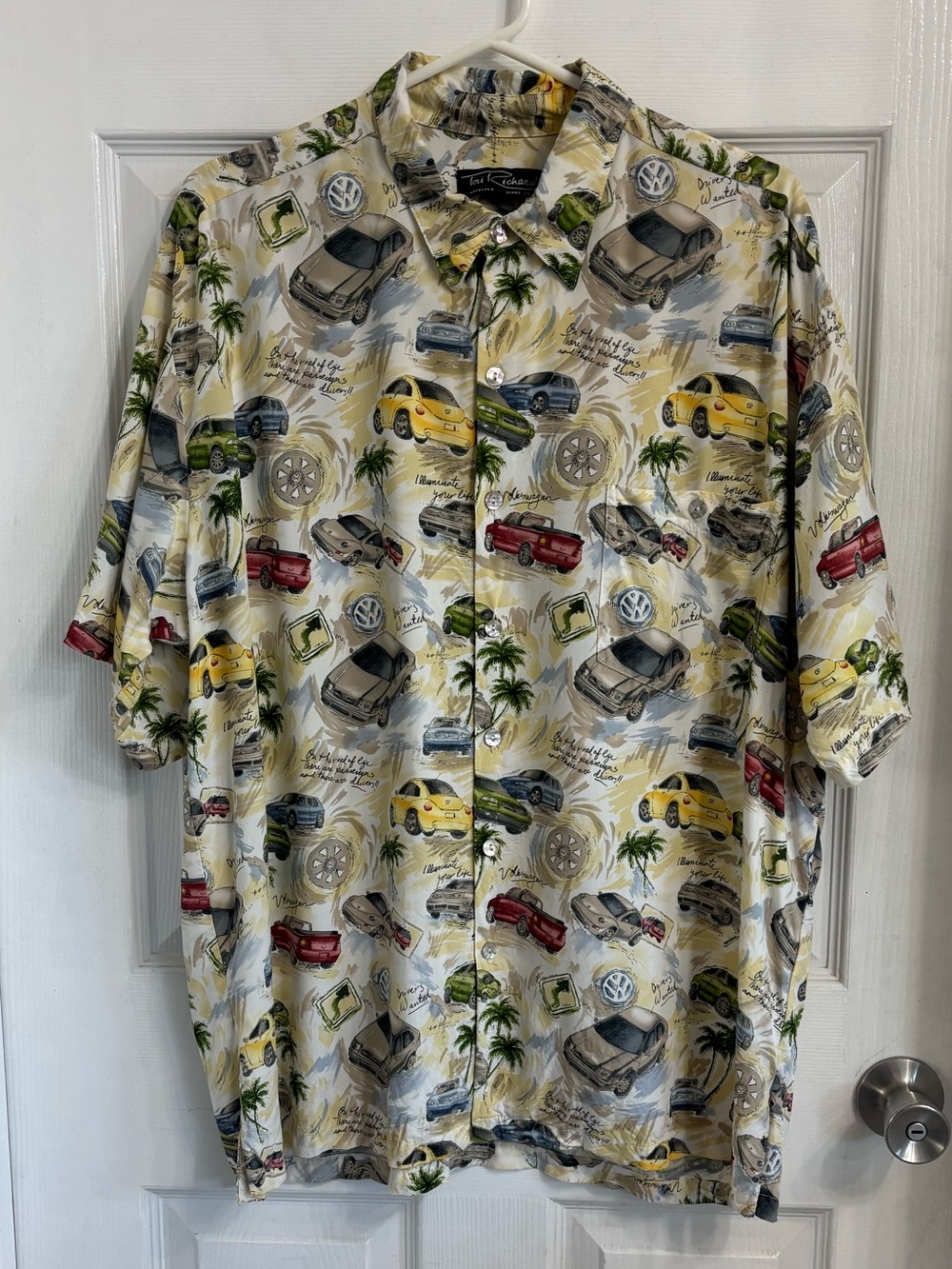 Tori Richard Cream Volkswagen Car Print Short-Sleeve Button-Up Shirt XL